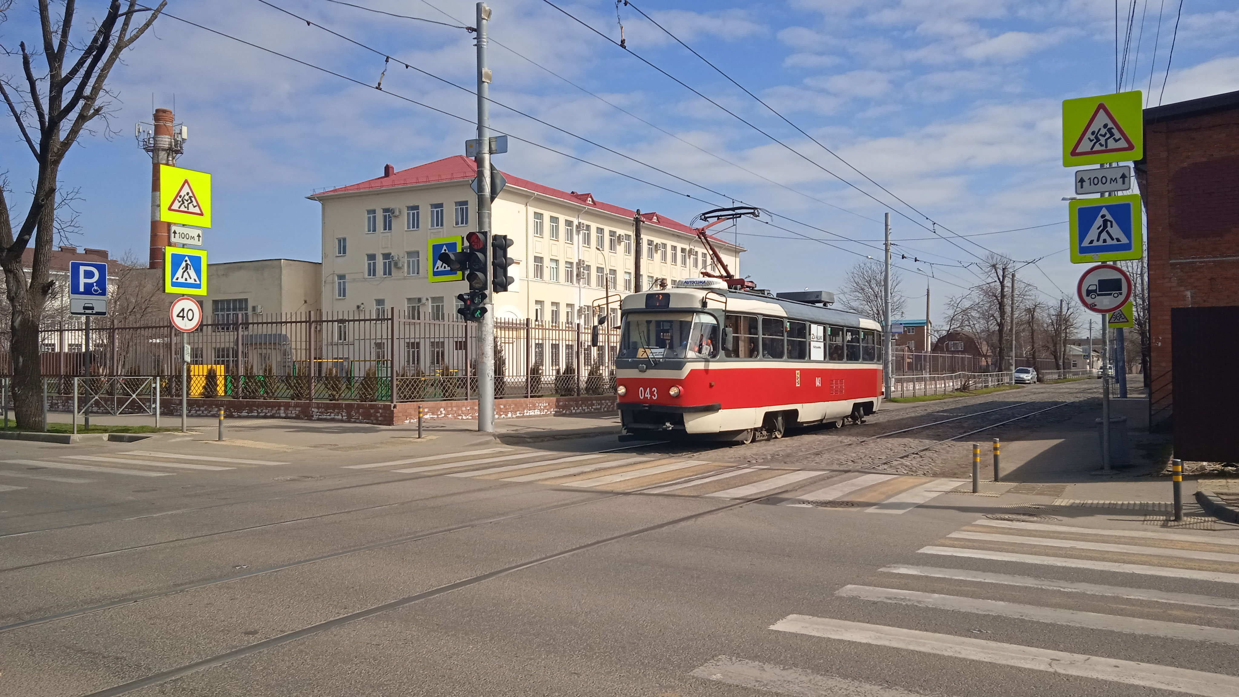 Фотографии школы.